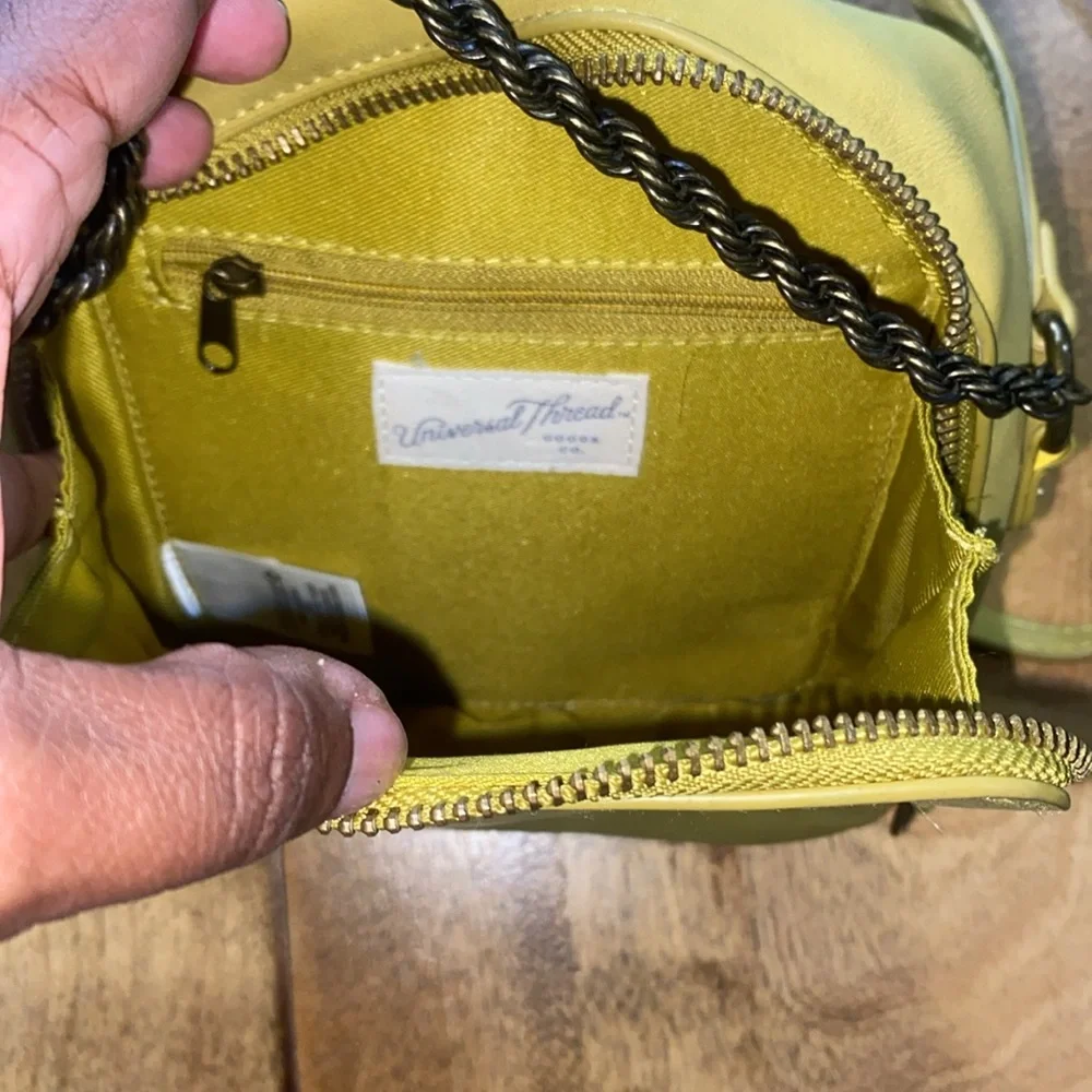 Universal Thread Green Purse - Picture 4 of 4